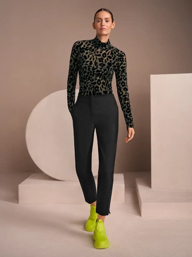 Marc Cain Sports Mascotte Mode Najaar - Winter 2025 Look 16